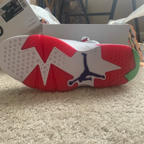 Air Jordan 6 Retro Hare - Picture 3 of 5